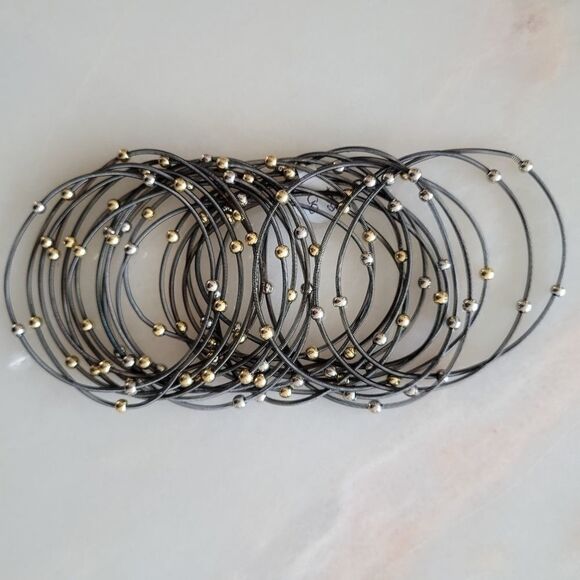 Set of 24 Spring Bracelets with gold and silver beads. - Picture 6 of 6